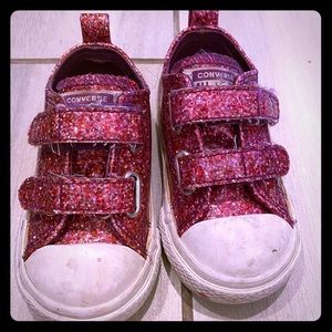 Toddler pink sparkle converse
